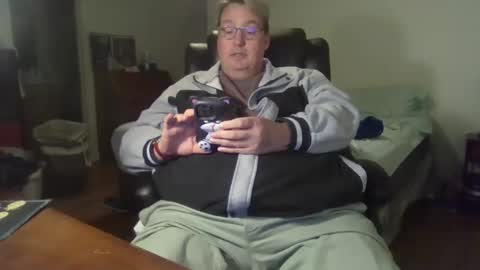 Wren online show from November 24, 4:23 am