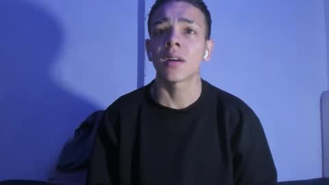 wyatt_smith71 online show from May 13, 2:03 pm