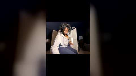 Snapshot of wynterheat chatting on April 23, 12:29 pm Wynter Heat online show from April 23, 12:29 pm