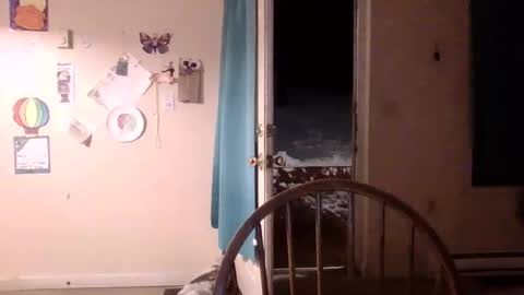 Snapshot of x0_jade chatting on December 3, 1:24 am x0_jade online show from December 3, 1:24 am