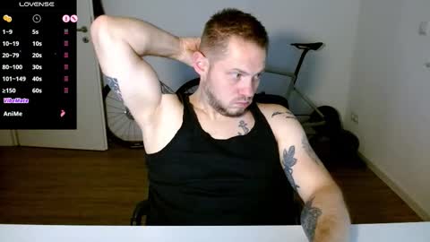 Snapshot of x19marco93x chatting on December 4, 7:22 pm x19marco93x online show from December 4, 7:22 pm