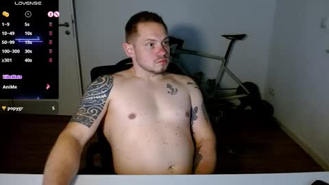 Snapshot of x19marco93x chatting on January 11, 6:46 pm x19marco93x online show from January 11, 6:46 pm
