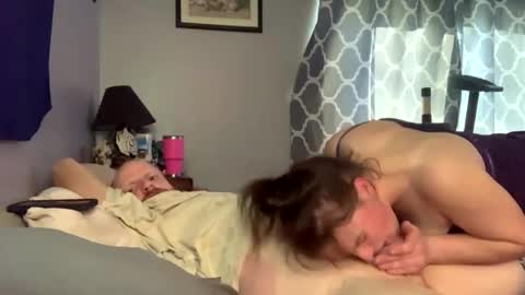 Snapshot of x7i3zuvfcwxym8naezgb chatting on January 4, 3:17 pm Whatyouwantbest online show from January 4, 3:17 pm