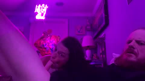 Snapshot of x7i3zuvfcwxym8naezgb chatting on October 25, 11:29 am Whatyouwantbest online show from October 25, 11:29 am