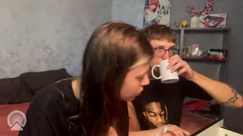 Snapshot of x_files_t chatting on July 17, 11:50 am Philipp and Este online show from July 17, 11:50 am
