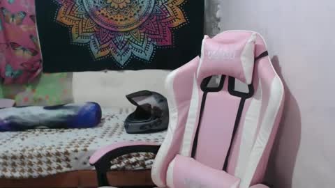 x_lexi_x online show from February 8, 9:13 am