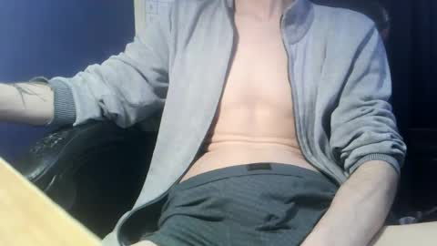 x_patri_x online show from October 25, 2:13 pm