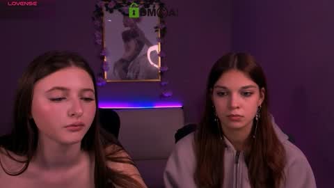 Snapshot of x_yasmin_x chatting on February 24, 10:35 am Yasmin online show from February 24, 10:35 am