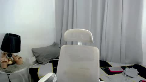 Snapshot of xairah_doux chatting on April 9, 6:30 am xairah_doux online show from April 9, 6:30 am