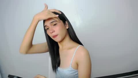 Snapshot of xairah_doux chatting on May 15, 10:50 pm xairah_doux online show from May 15, 10:50 pm
