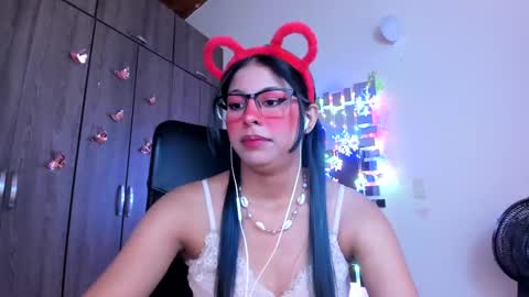 XALLYSONX online show from January 9, 2:29 pm