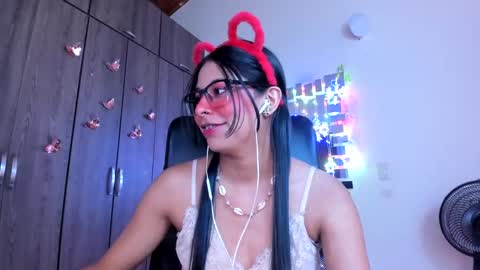 XALLYSONX online show from January 9, 5:33 pm