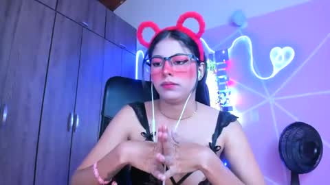 XALLYSONX online show from January 15, 11:53 am