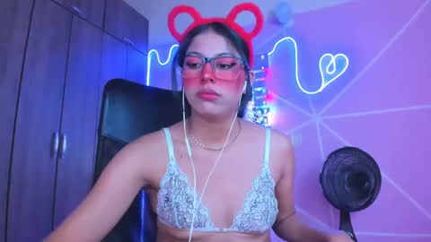 XALLYSONX online show from February 1, 2:24 pm