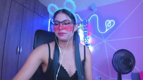 XALLYSONX online show from February 11, 11:32 am