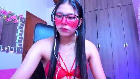 XALLYSONX online show from September 26, 11:25 am