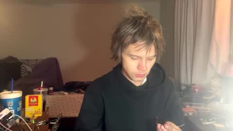 Snapshot of xander0zzz chatting on February 24, 7:28 am xander0zzz online show from February 24, 7:28 am