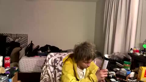 Snapshot of xander0zzz chatting on March 3, 9:15 am xander0zzz online show from March 3, 9:15 am