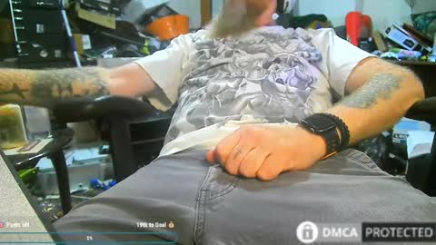 Snapshot of xander71972 chatting on June 2, 4:20 pm xander71972 online show from June 2, 4:20 pm