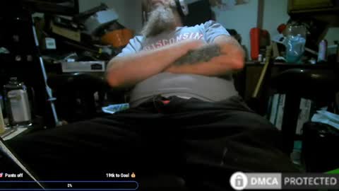 Snapshot of xander71972 chatting on June 17, 2:51 pm xander71972 online show from June 17, 2:51 pm