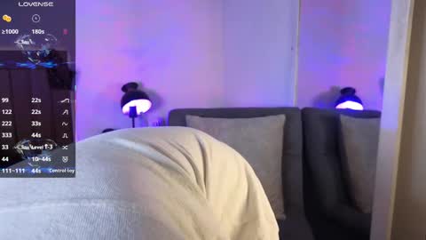 Xander Cardona online show from September 12, 5:40 am