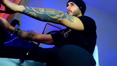 Snapshot of xandercagex chatting on February 1, 11:20 am XanderCageX online show from February 1, 11:20 am