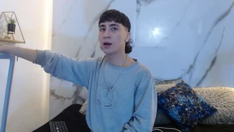 xandergrey8 online show from March 18, 7:17 pm