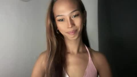 Snapshot of xandraluxe_xoxo chatting on November 21, 5:22 pm Cassandra online show from November 21, 5:22 pm