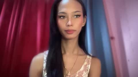 Snapshot of xandraluxe_xoxo chatting on February 4, 12:38 am Cassandra online show from February 4, 12:38 am