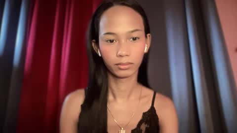 Snapshot of xandraluxe_xoxo chatting on February 5, 1:10 am Cassandra online show from February 5, 1:10 am