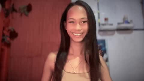 Snapshot of xandraluxe_xoxo chatting on February 19, 2:51 am Cassandra online show from February 19, 2:51 am