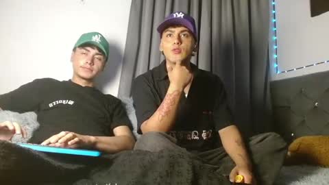 Snapshot of xandrodeluxe chatting on May 18, 4:18 am xandrodeluxe online show from May 18, 4:18 am