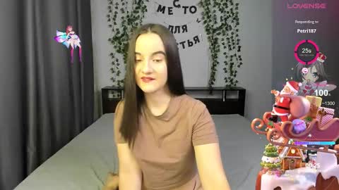 Snapshot of xangel_bunny_x chatting on October 16, 6:31 pm Lola online show from October 16, 6:31 pm