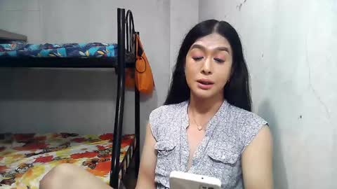 Snapshot of xasianbigcumx chatting on December 16, 8:41 am xasianbigcumx online show from December 16, 8:41 am