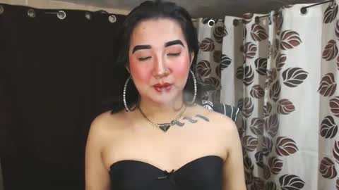 Nira   NOT INTO CHEAP GUYS  online show from January 23, 8:56 pm