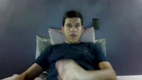 Snapshot of xbasstian_77 chatting on October 18, 2:03 am Sebas online show from October 18, 2:03 am