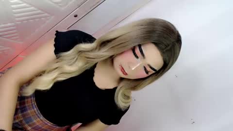 Snapshot of xchinita_kyanggx chatting on February 27, 9:32 am kianna online show from February 27, 9:32 am