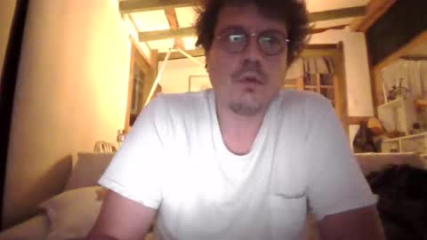 Peter online show from April 8, 7:30 am