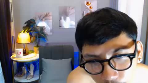 Charlie online show from April 11, 7:56 am