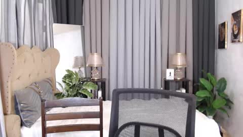 I LOVEE TO TRAVEL AROUND THE WORLD online show from March 8, 11:37 am