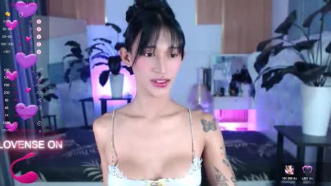 I LOVEE TO TRAVEL AROUND THE WORLD online show from October 20, 12:27 pm