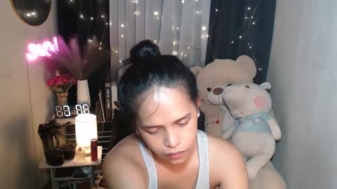 Snapshot of xclassylorainne chatting on December 4, 7:01 pm lorainne online show from December 4, 7:01 pm