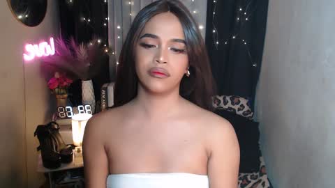 Snapshot of xclassylorainne chatting on December 30, 5:02 pm lorainne online show from December 30, 5:02 pm