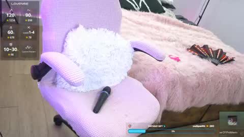 Snapshot of xclusivesecrets chatting on May 16, 6:32 am spoil me here online show from May 16, 6:32 am