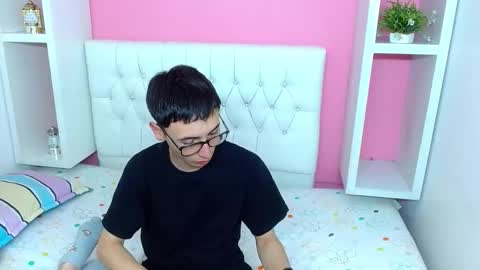 Snapshot of xcoupleplayxx chatting on May 12, 3:14 am xcoupleplayxx online show from May 12, 3:14 am