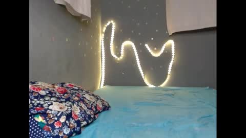 Snapshot of xcreamypussy chatting on March 10, 6:56 pm xcreamypussy online show from March 10, 6:56 pm