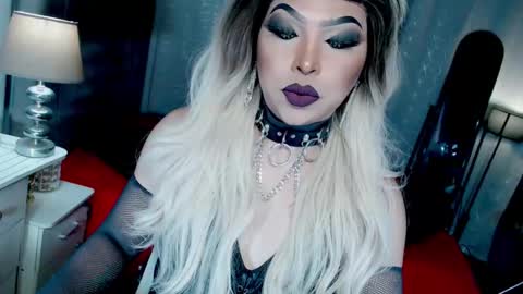 Snapshot of xdirtyflirtyx chatting on October 14, 7:25 pm Zhavia online show from October 14, 7:25 pm