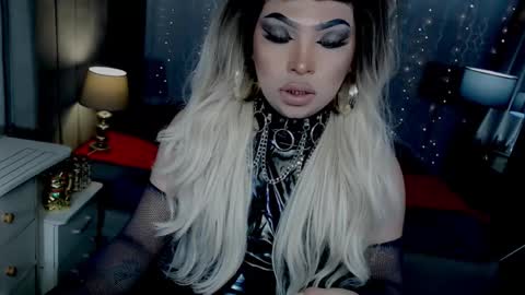 Snapshot of xdirtyflirtyx chatting on October 25, 6:46 pm Zhavia online show from October 25, 6:46 pm