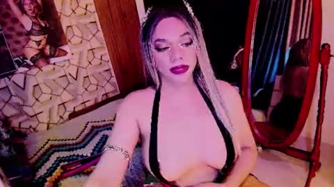 Snapshot of xdirtymistressx chatting on December 17, 4:18 am XDirtymistressX online show from December 17, 4:18 am