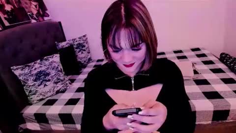 Snapshot of xdirtymistressx chatting on January 6, 4:38 am XDirtymistressX online show from January 6, 4:38 am